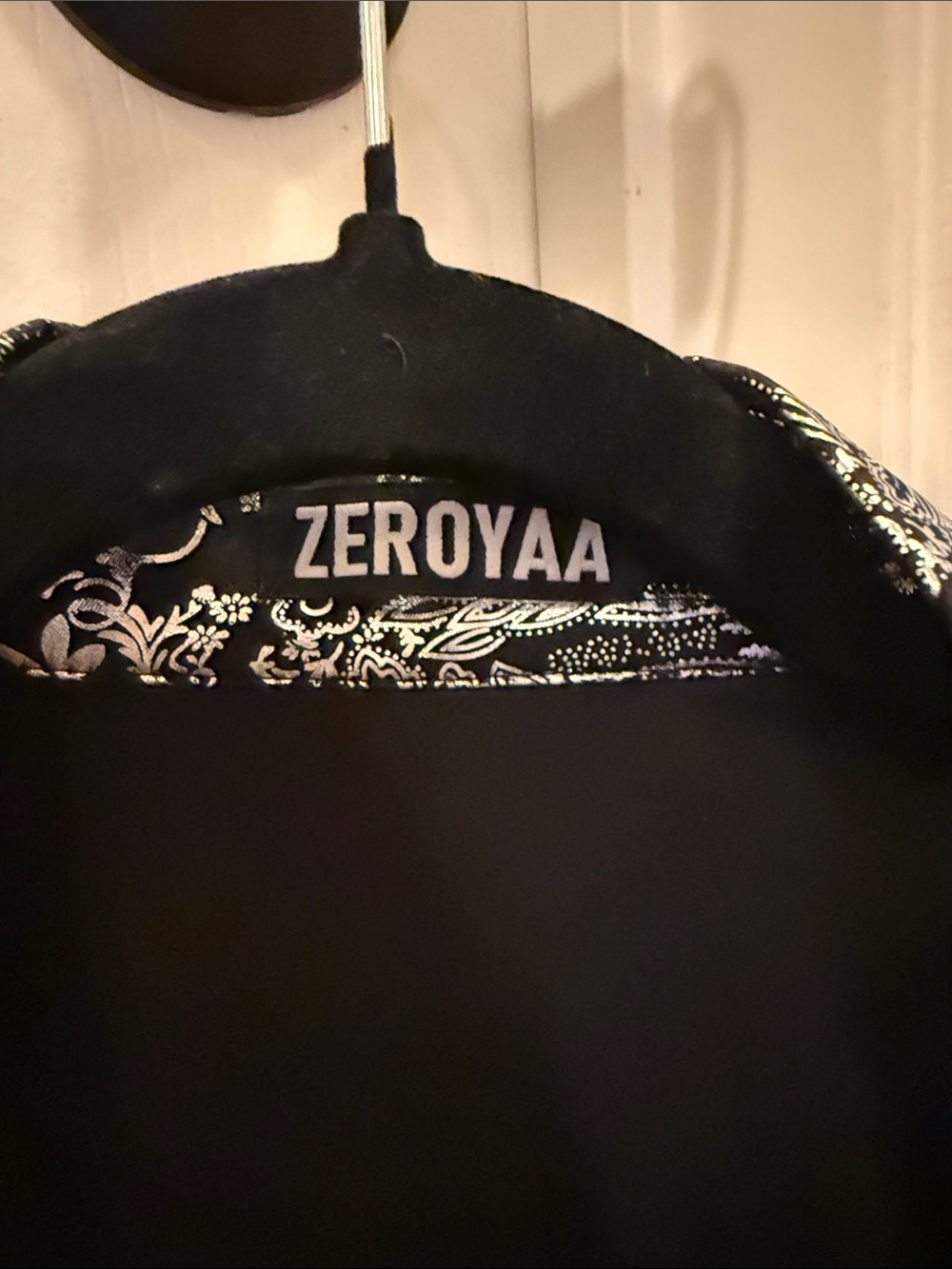ZERoyaa Black Paisley Dress Shirt for Men - Picture 2 of 6
